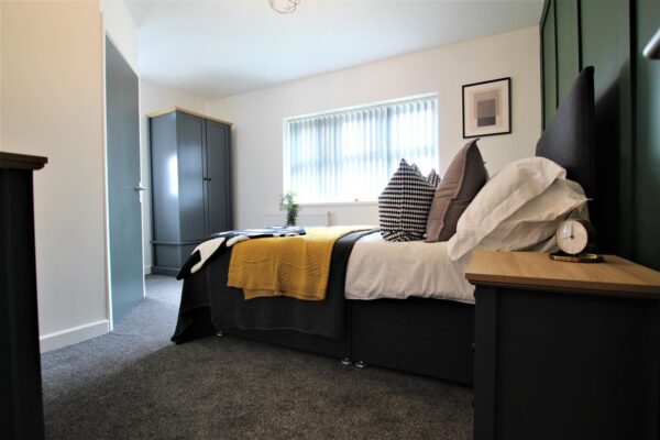 Room 3, Kenilworth Drive, Ilkeston, Derby, DE7