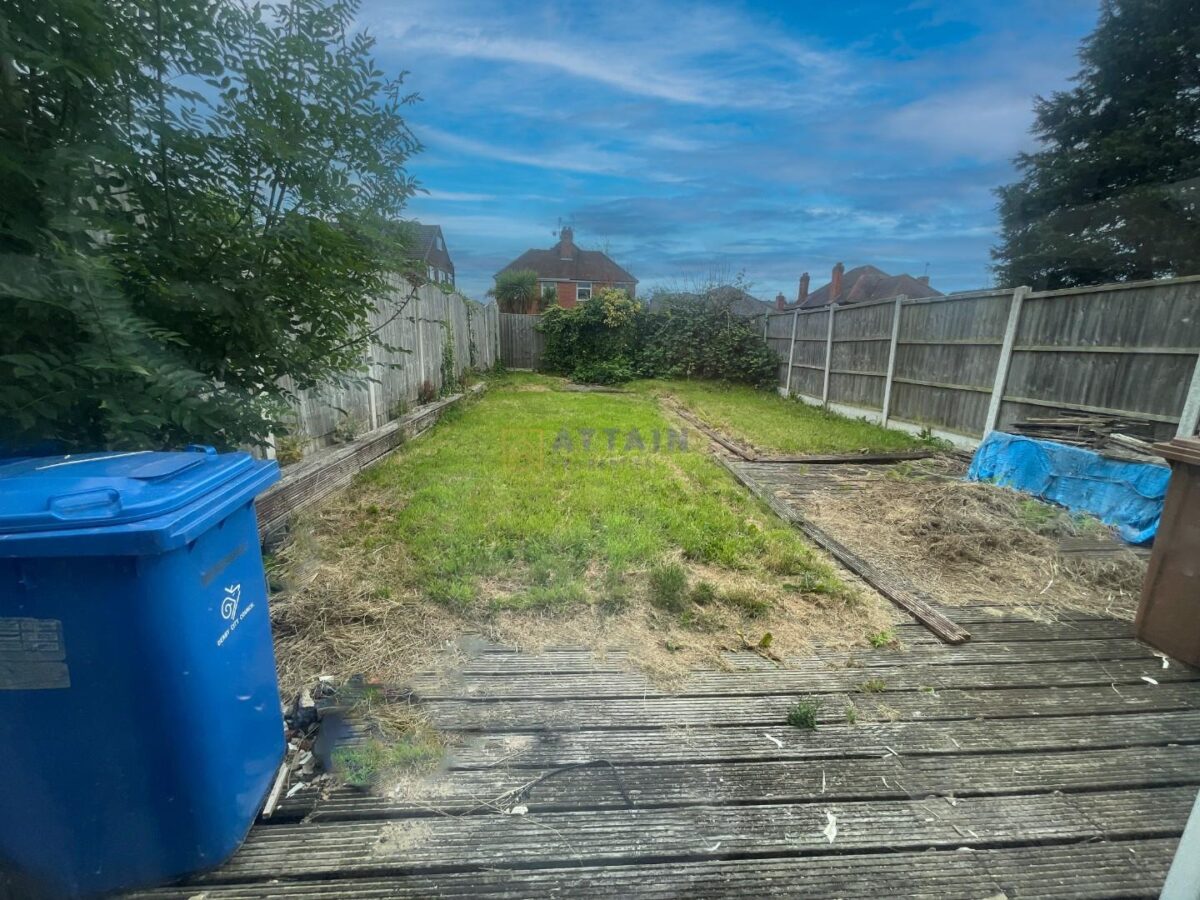 Room 2, Radcliffe Drive, Derby