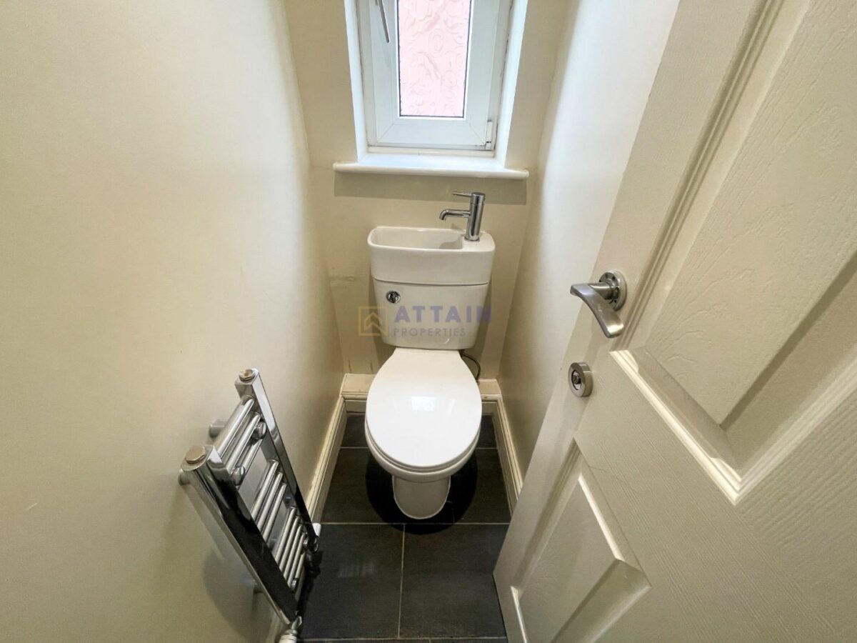 Room 2, Radcliffe Drive, Derby