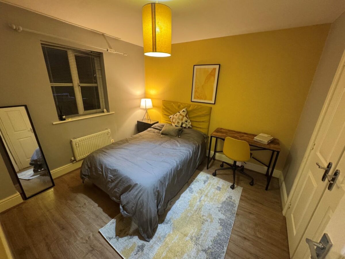 Room 4, Montague Way, Chellaston, Derby