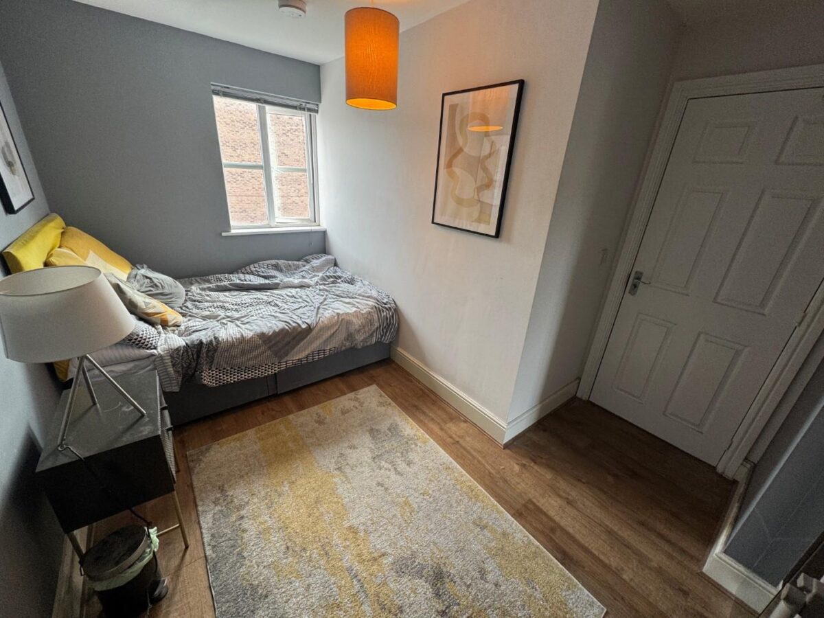 Room 3, Montague Way, Chellaston, Derby