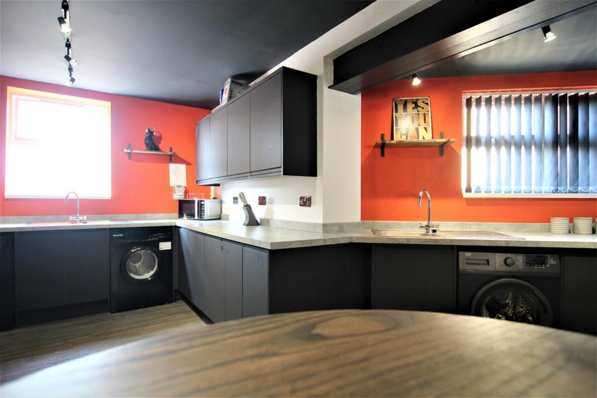 Room 5, Kenilworth Drive, Ilkeston, Derby, DE7