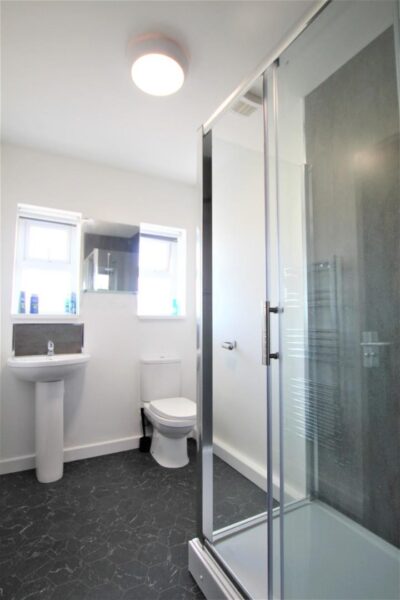 Room 12, Kenilworth Drive, Ilkeston, Derby, DE7