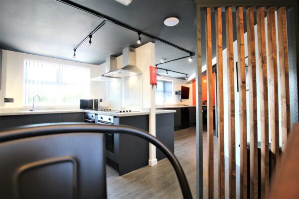 Room 12, Kenilworth Drive, Ilkeston, Derby, DE7