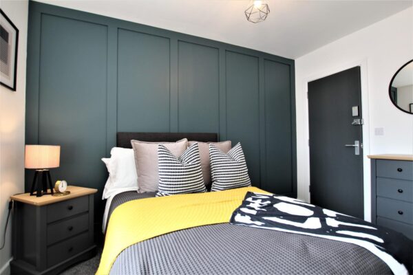 Room 43, Kenilworth Drive, Ilkeston, Derby, DE7