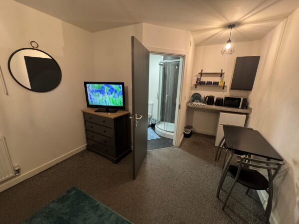 Room 2, Kenilworth Drive, Ilkeston, Derby, DE7