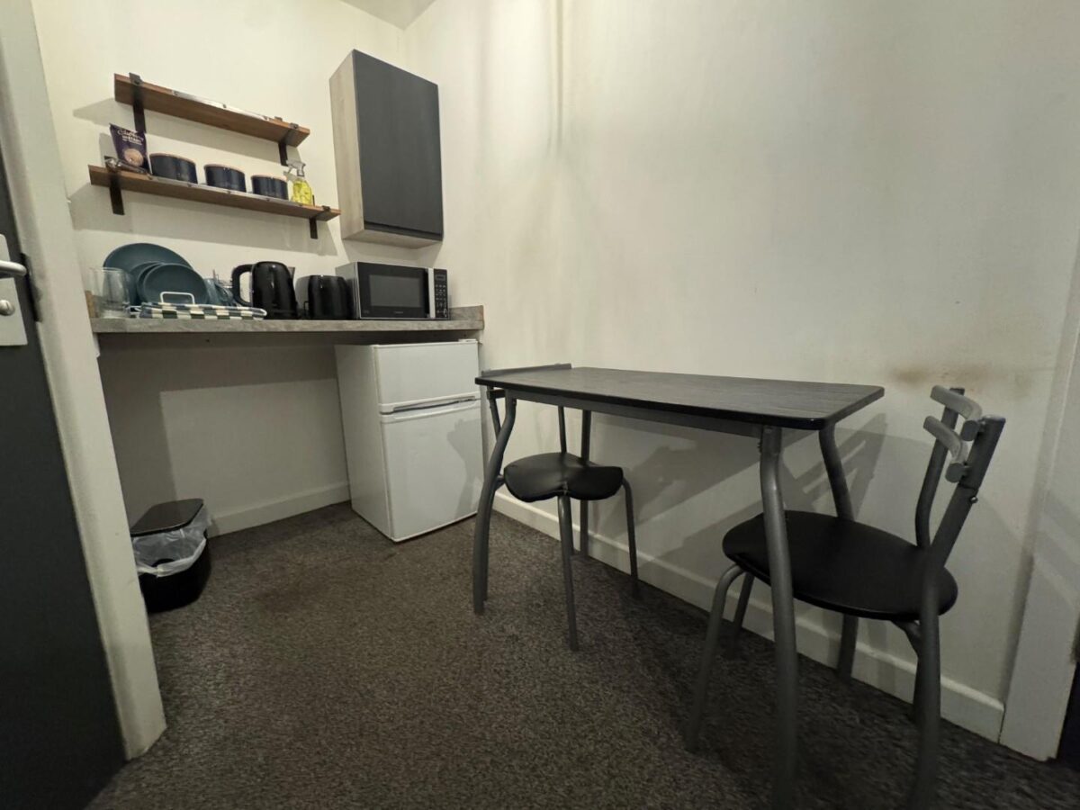 Room 2, Kenilworth Drive, Ilkeston, Derby, DE7