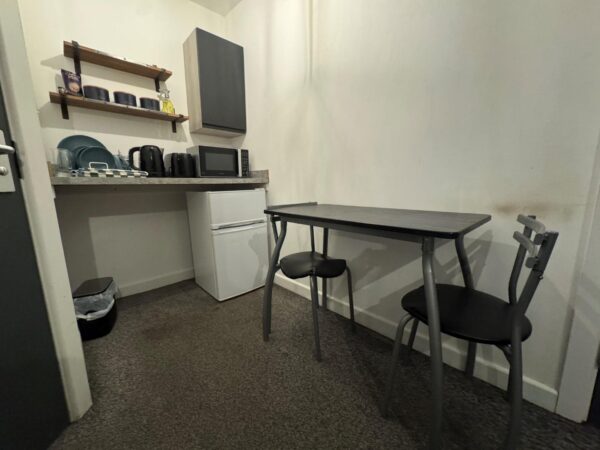 Room 2, Kenilworth Drive, Ilkeston, Derby, DE7