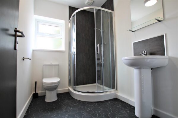 Room 26, Kenilworth Drive, Ilkeston, Derby, DE7