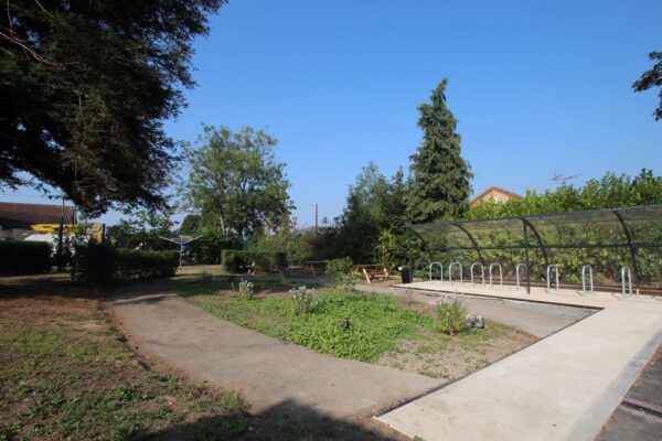 Room 26, Kenilworth Drive, Ilkeston, Derby, DE7