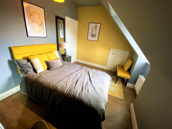 Room 6, Montague Way, Chellaston, Derby