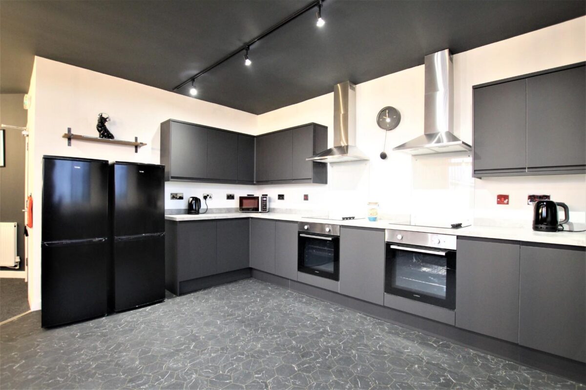 Room 43, Kenilworth Drive, Ilkeston, Derby, DE7