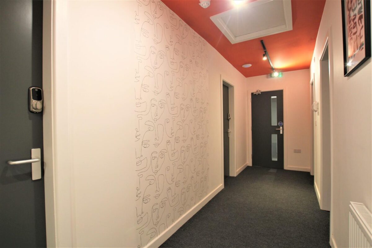 Room 3, Kenilworth Drive, Ilkeston, Derby, DE7