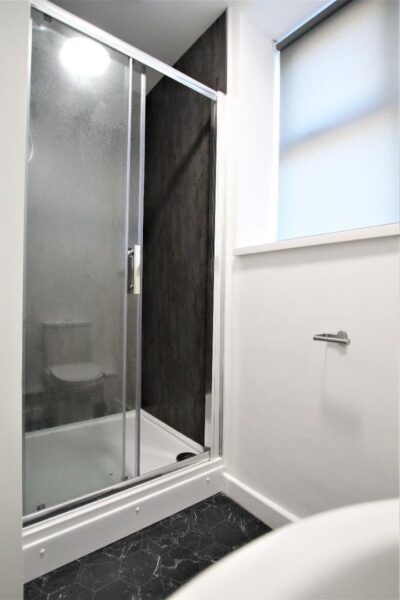 Room 32, Kenilworth Drive, Ilkeston, Derby, DE7