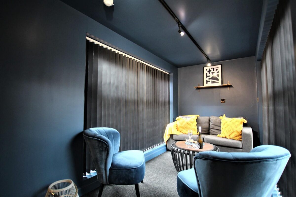Room 32, Kenilworth Drive, Ilkeston, Derby, DE7